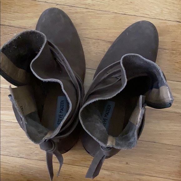 Brown Steve Madden heeled ankle booties size 9 - Picture 2 of 6